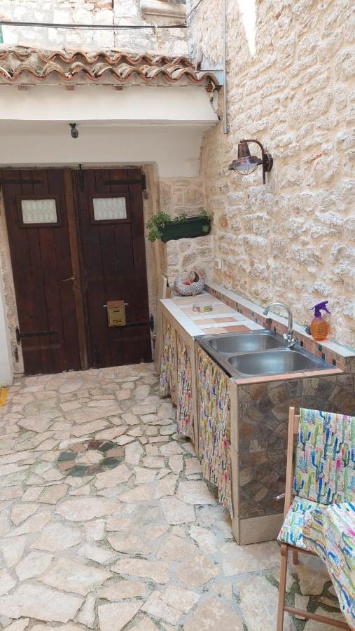 Studio With Garden In Rovinj Buitenkant foto